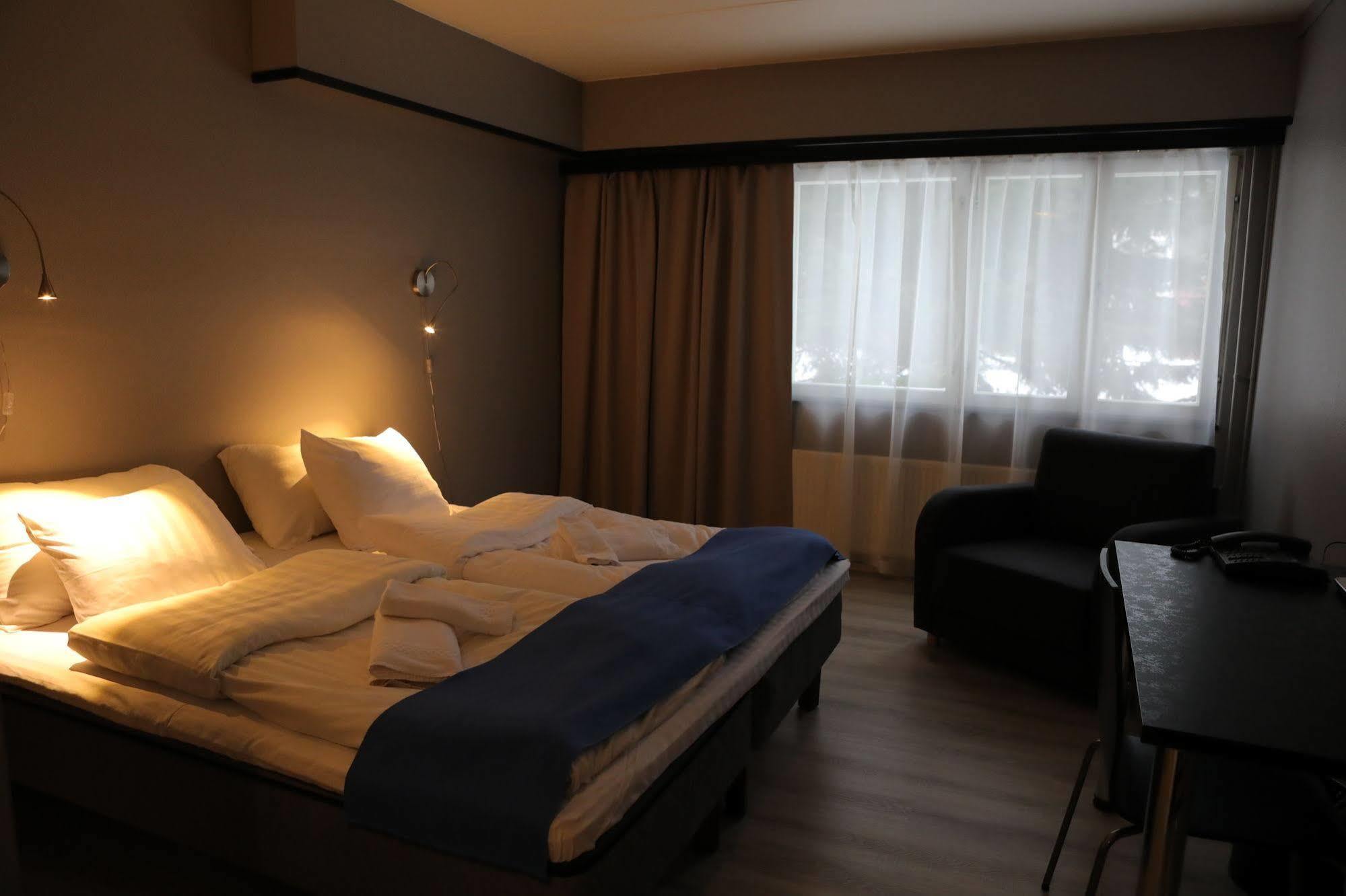 Hotel Nukkumatti Коккола Экстерьер фото