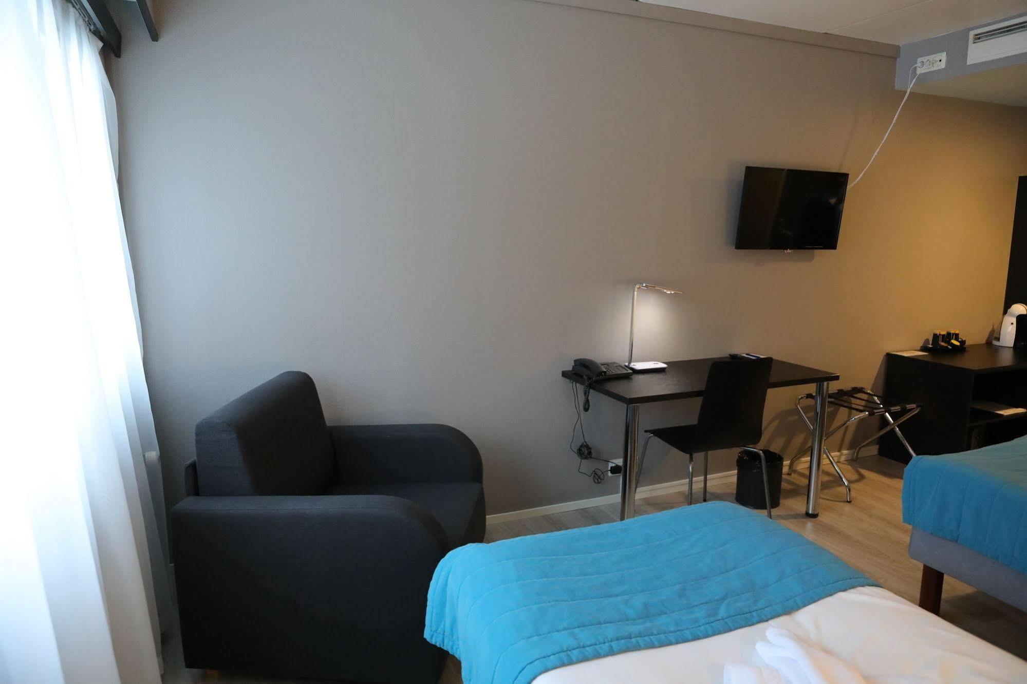 Hotel Nukkumatti Коккола Экстерьер фото